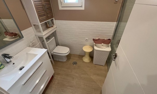 Revente - Appartement -
Torrevieja - La Mata pueblo