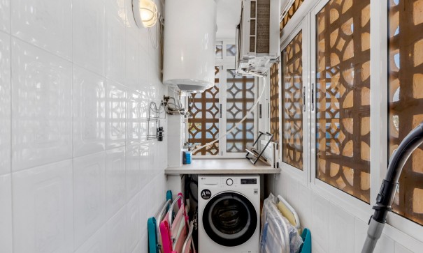 Sale - Apartment Flat -
Torrevieja - Playa del cura