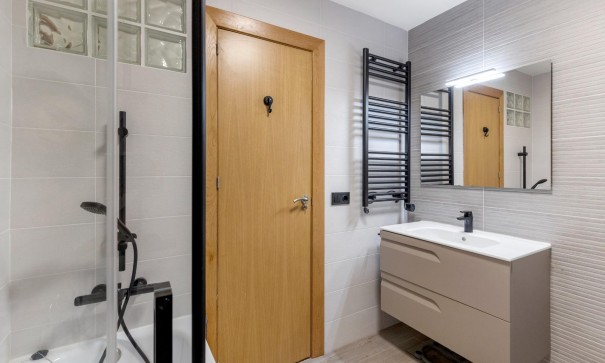 Sale - Apartment Flat -
Torrevieja - Playa del cura