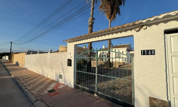 Sale - Detached Villa -
Torrevieja - San luis