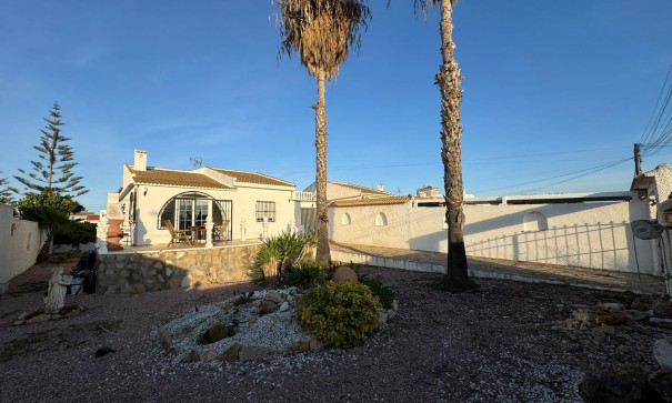 Sale - Detached Villa -
Torrevieja - San luis