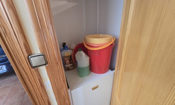 Videresalg - Byhus -
SAX