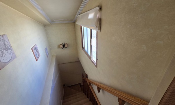 Videresalg - Byhus -
SAX