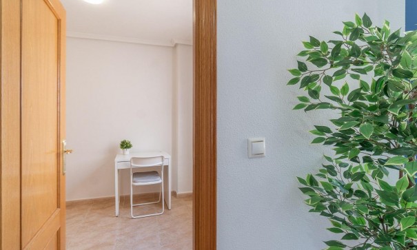 Sale - Apartment Flat -
Torrevieja - Centro