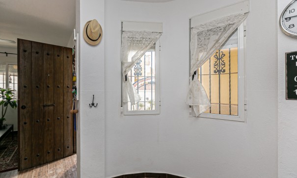 Sale - Town house -
Torrevieja - Torretas