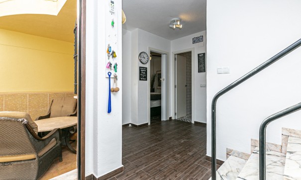 Sale - Town house -
Torrevieja - Torretas