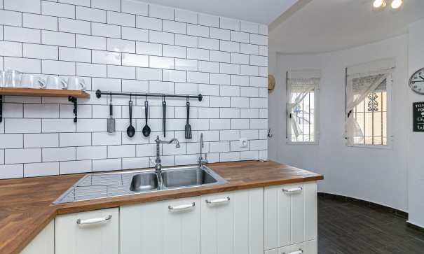 Sale - Town house -
Torrevieja - Torretas