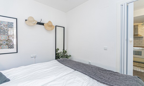 Sale - Town house -
Torrevieja - Torretas