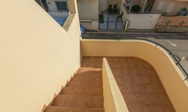 Sale - Town house -
Torrevieja - Torretas