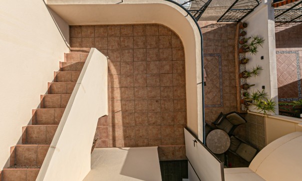 Sale - Town house -
Torrevieja - Torretas