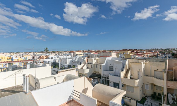 Sale - Town house -
Torrevieja - Torretas