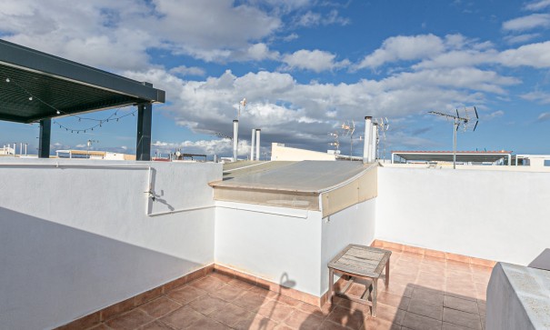 Sale - Town house -
Torrevieja - Torretas