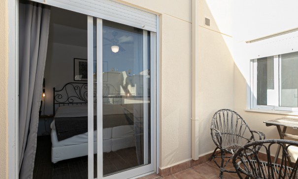 Sale - Town house -
Torrevieja - Torretas
