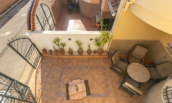 Sale - Town house -
Torrevieja - Torretas