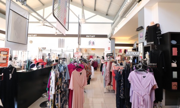 Sale - Commercial -
Algorfa - La Finca Golf Resort