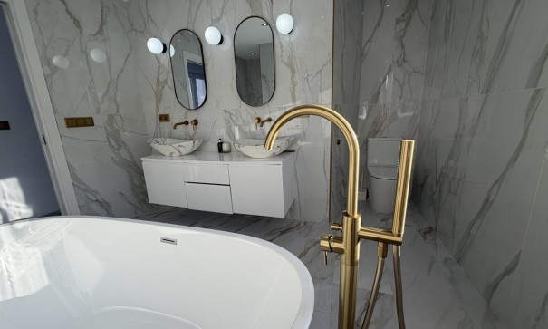 Videresalg - Fritliggende villa -
Villamartín