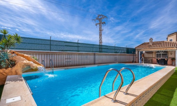 Sale - Detached Villa -
Torrevieja - El chaparral