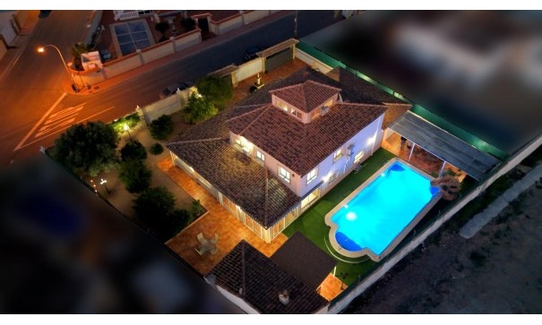 Sale - Detached Villa -
Torrevieja - El chaparral