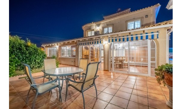 Sale - Detached Villa -
Torrevieja - El chaparral