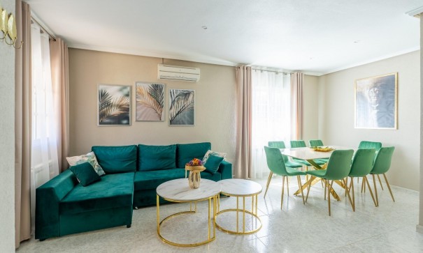 Sale - Town house -
Torrevieja - Los Balcones - Los Altos del Edén