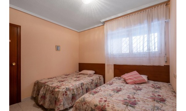 Sale - Apartment Flat -
Torrevieja - Centro