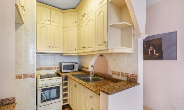 Sale - Apartment Flat -
Torrevieja - Centro - Muelle Pesquero