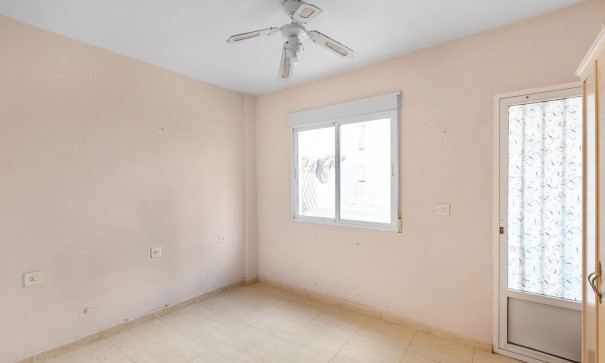 Sale - Apartment Flat -
Torrevieja - Centro - Muelle Pesquero