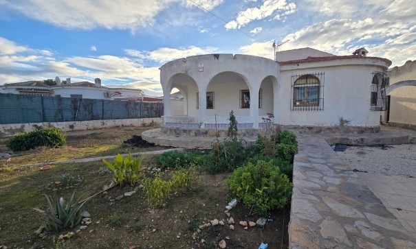 Sale - Detached Villa -
Torrevieja - El Chaparal