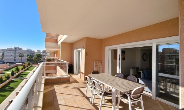 Revente - Appartement -
Orihuela Costa - Los Dolses