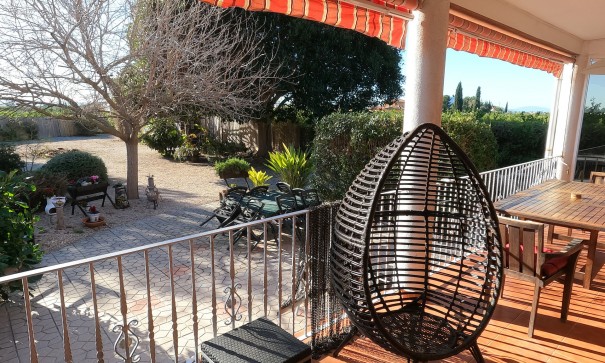 Återförsäljning - Finca lantlig egendom -
Orihuela