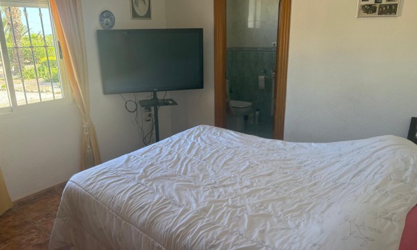 Venta - Chalet Independiente -
Albatera