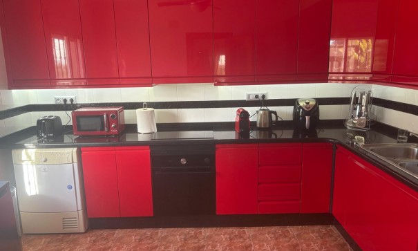 Venta - Chalet Independiente -
Albatera