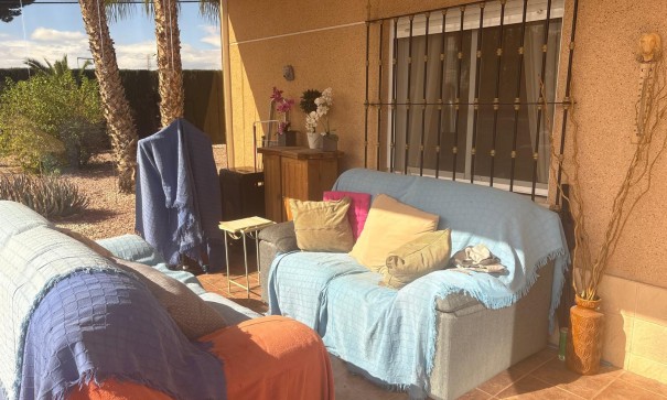 Venta - Chalet Independiente -
Albatera