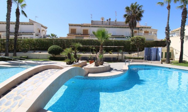 Venta - Apartamento piso -
Torrevieja - La Mata