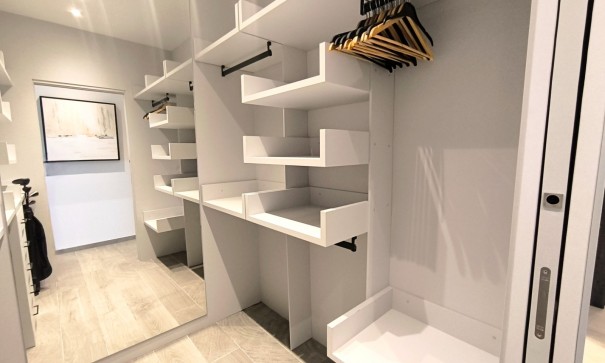 Venta - Chalet Independiente -
Algorfa