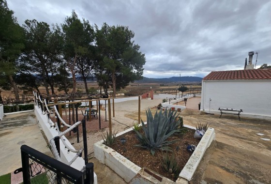 Resale - Finca Landgut -
Yecla
