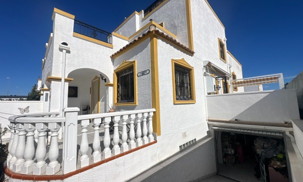 Venta - Casa de pueblo -
Orihuela - Entre Naranjos - Vistabella