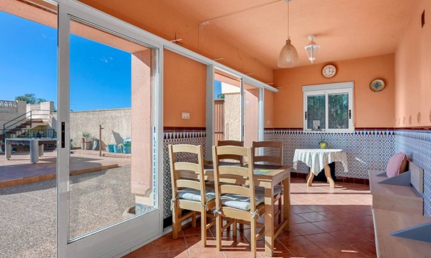 Videresalg - Finca landejendom -
Los Montesinos