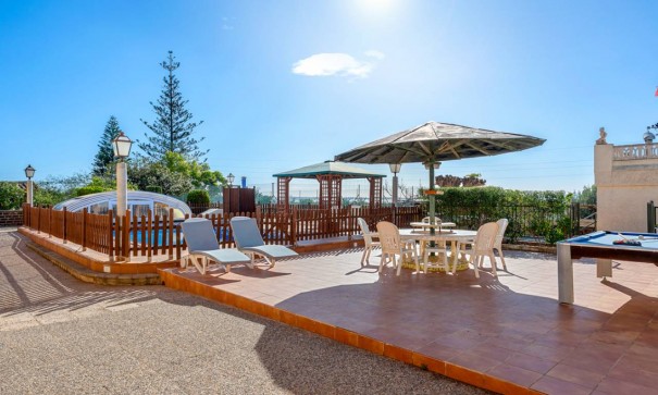 Videresalg - Finca landejendom -
Los Montesinos