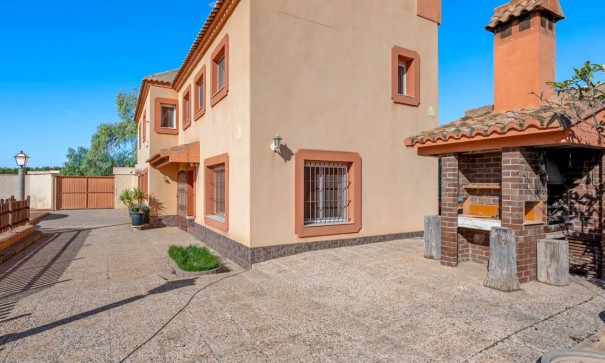 Videresalg - Finca landejendom -
Los Montesinos