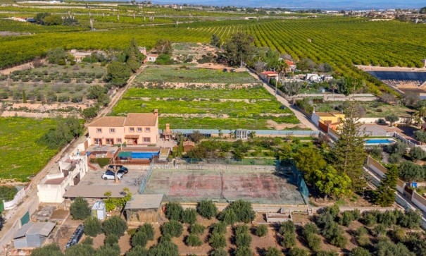 Videresalg - Finca landejendom -
Los Montesinos