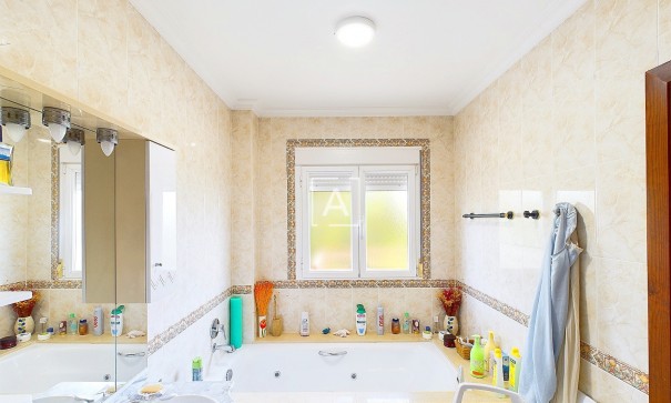 Venta - Chalet Independiente -
Pinar de Campoverde