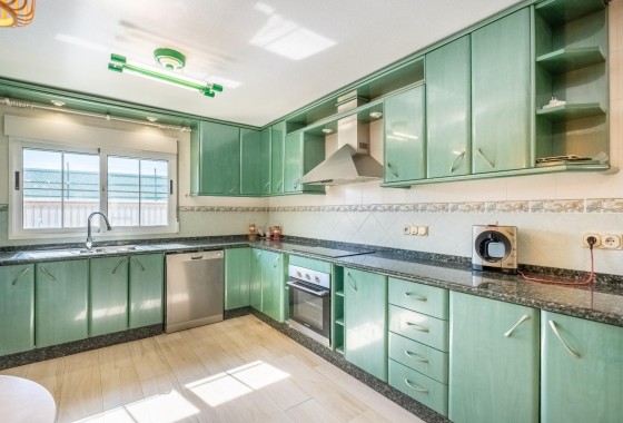 Herverkoop - Vrijstaande Villa -
Torrevieja - El chaparral