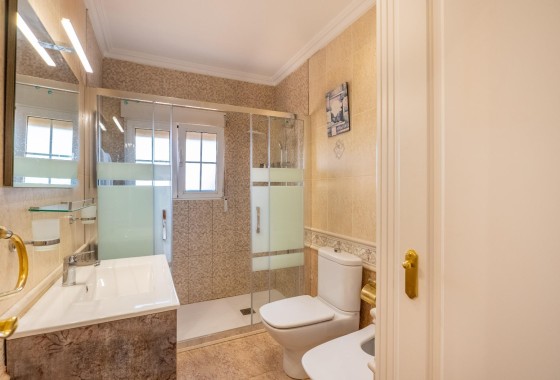 Herverkoop - Vrijstaande Villa -
Torrevieja - El chaparral