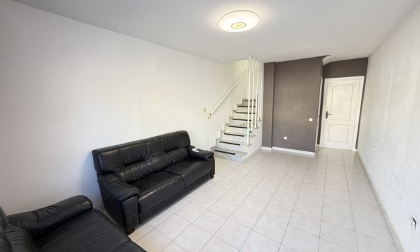 Videresalg - Byhus -
La Florida