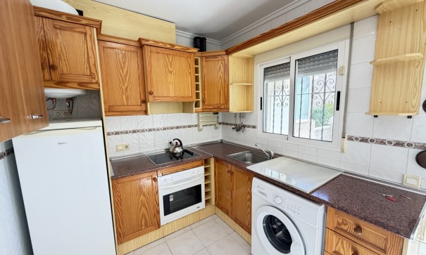 Videresalg - Byhus -
La Florida