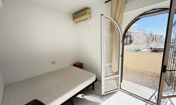 Videresalg - Byhus -
La Florida