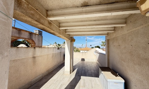 Videresalg - Byhus -
La Florida