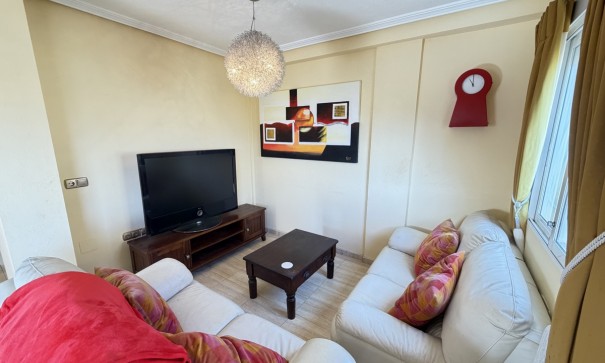 Herverkoop - Halfvrijstaande villa -
Villamartín