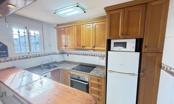 Herverkoop - Halfvrijstaande villa -
Villamartín